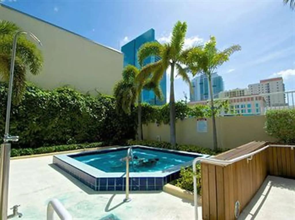 Pelican Residence at One Broadway - photo 14