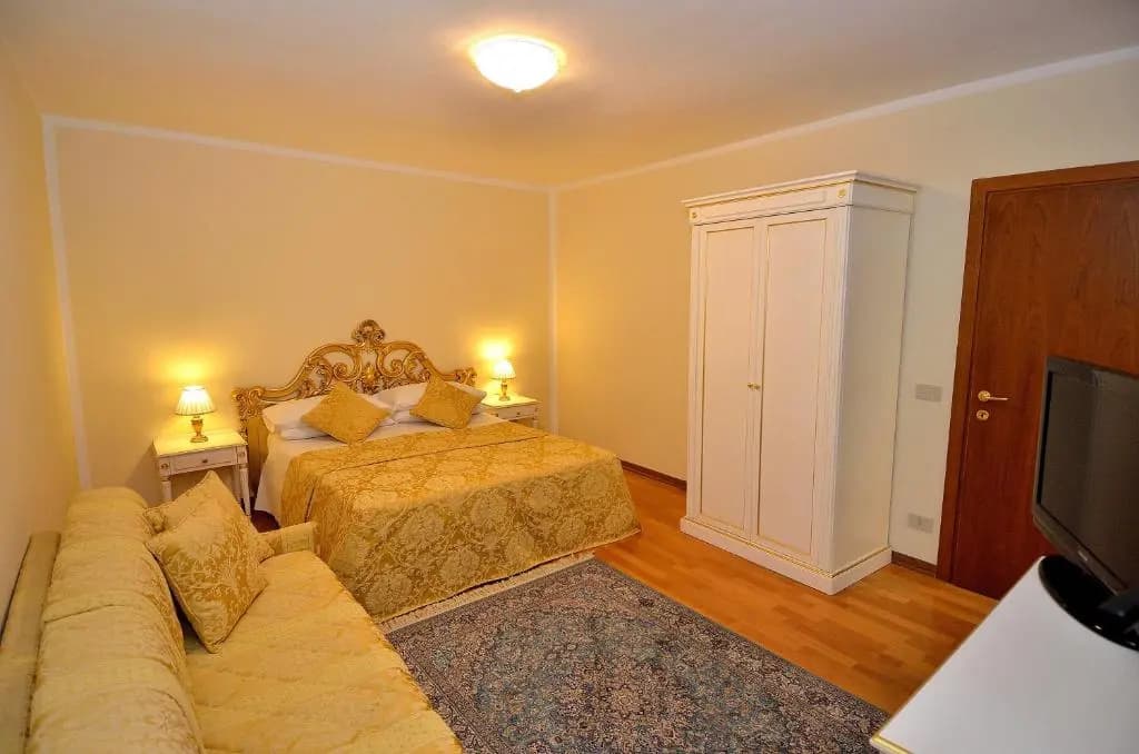 House 5286 - photo 2