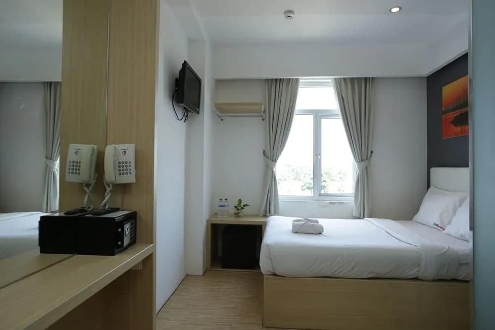 RedDoorz near Simpang Dewa Ruci - photo 3