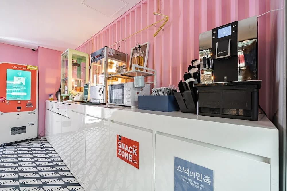Jamsil Eppeuda Hotel - photo 20