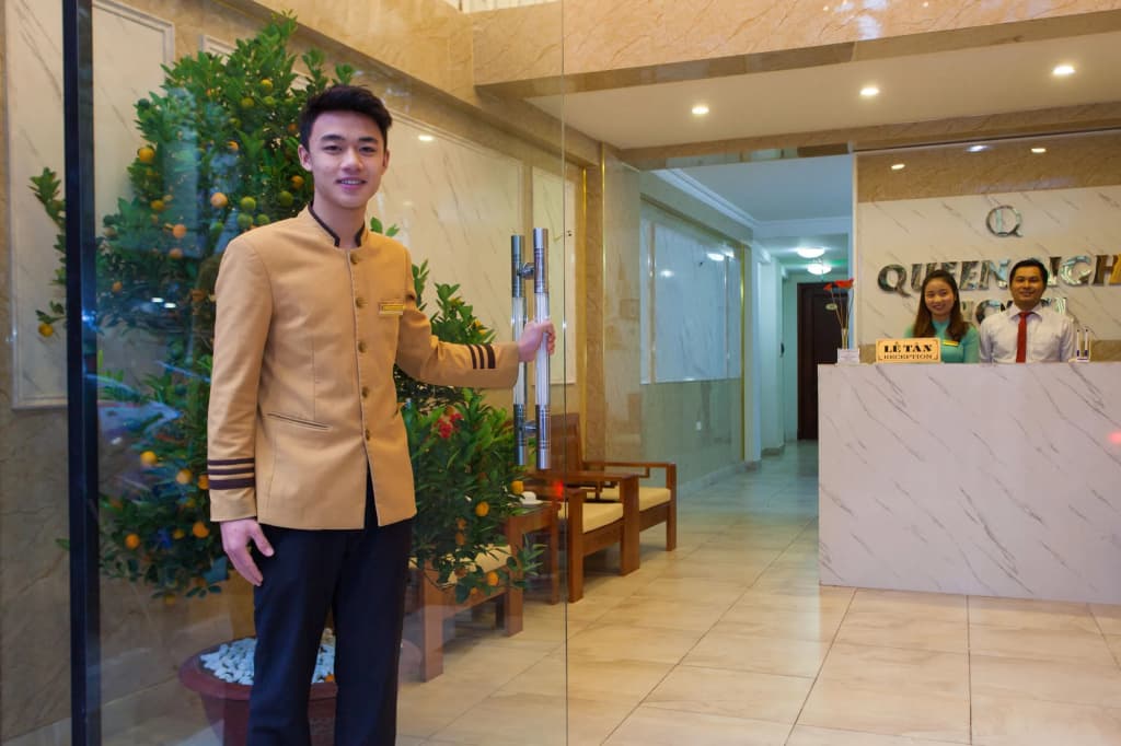Queen Light Hotel - photo 18