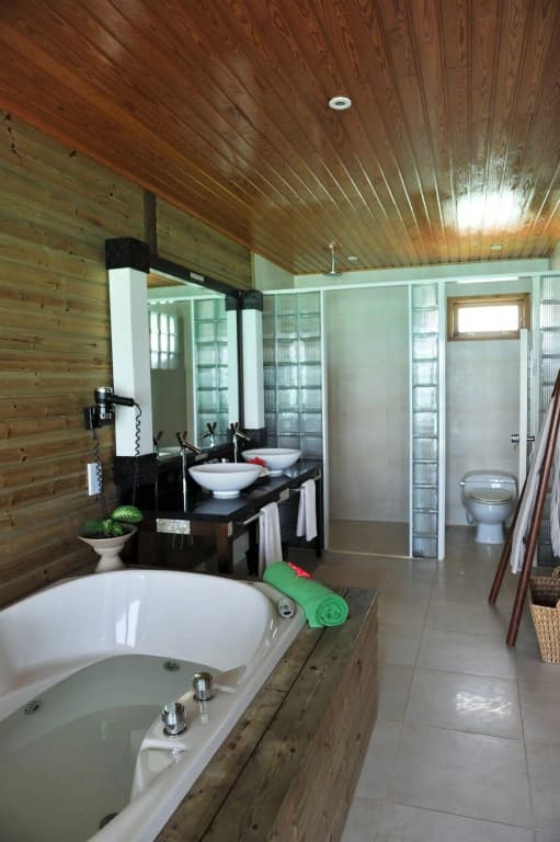 Komandoo Maldives Island Resort - photo 7