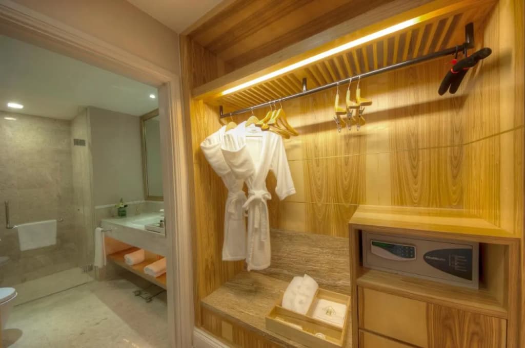 The Chateau Spa & Wellness Resort - photo 44