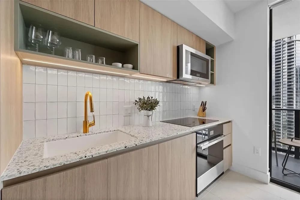 Luxury 2br-2bth Balcony Pool - photo 29