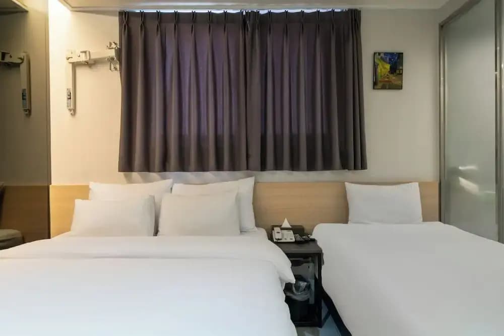 M&Lucky Hotel - photo 3