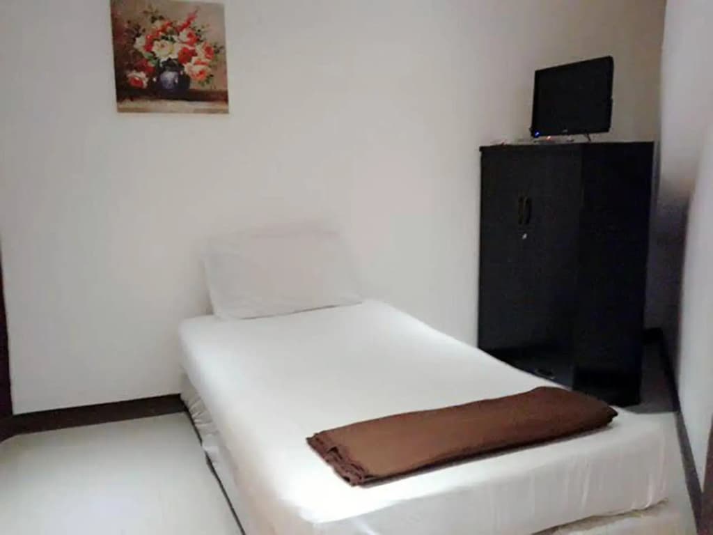 Rainforest Guest House - photo 5