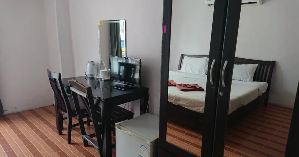Happy Guesthouse - photo 4