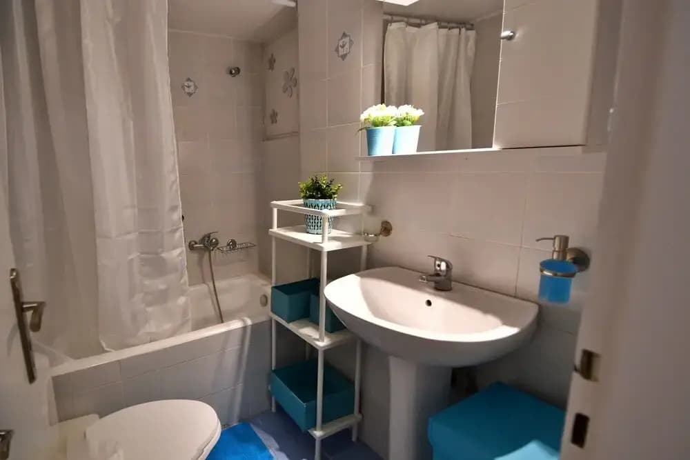 Top Koukaki Location 2 Bedrooms - photo 6