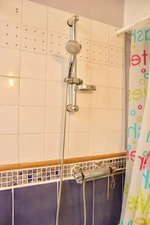 2 Bedroom Flat In Morningside - photo 6