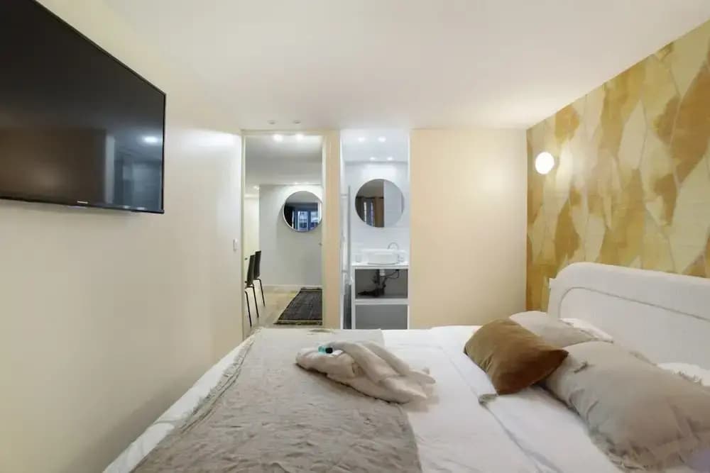 Modern Apartment 2 Bedrooms - Center of Paris - photo 4