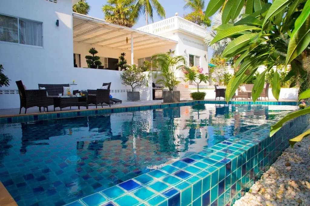 Blissful Tropical Stay at SeaLaVie Villa - photo 17