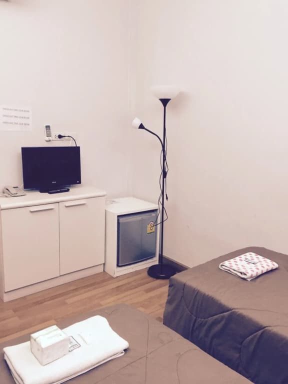 Nine Place Sukhumvit 40 - Hostel - photo 3