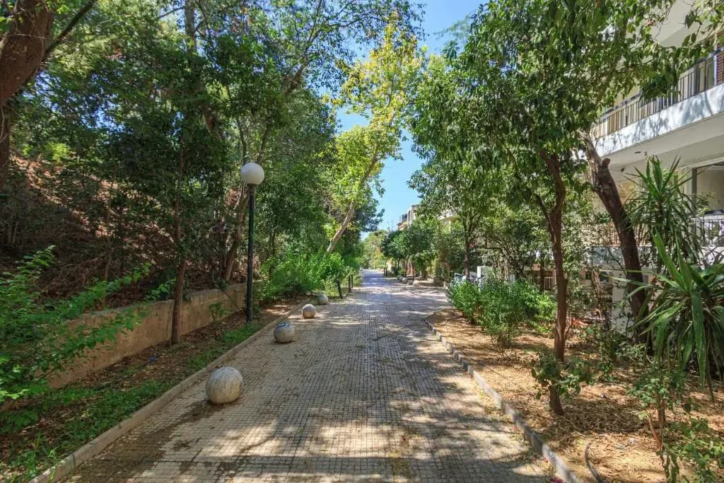 L9 Athens - photo 14