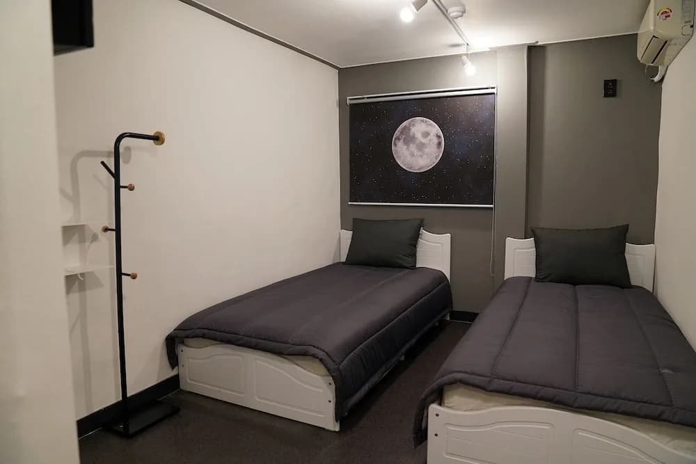 Apollo Guesthouse - photo 12