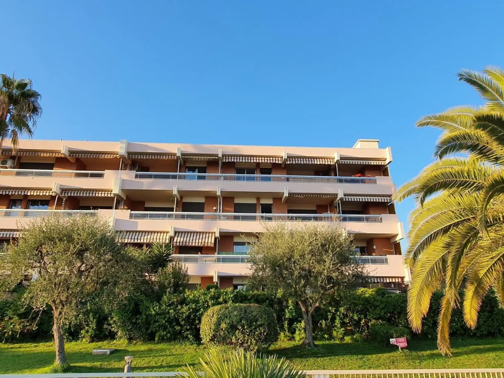 Classy Apartment in Nice with pool and private parking place - photo 1