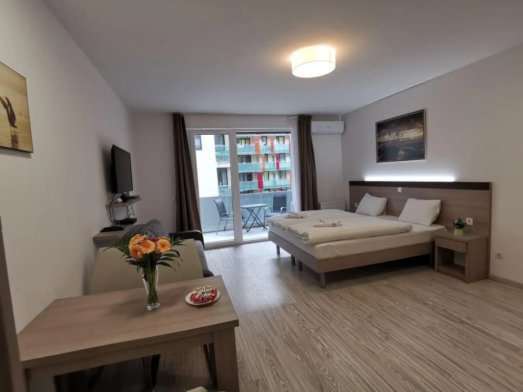 Corvin Holiday Apartment Hotel - photo 3