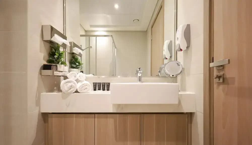 Exquisite Living in Riviera One Bedroom - photo 10