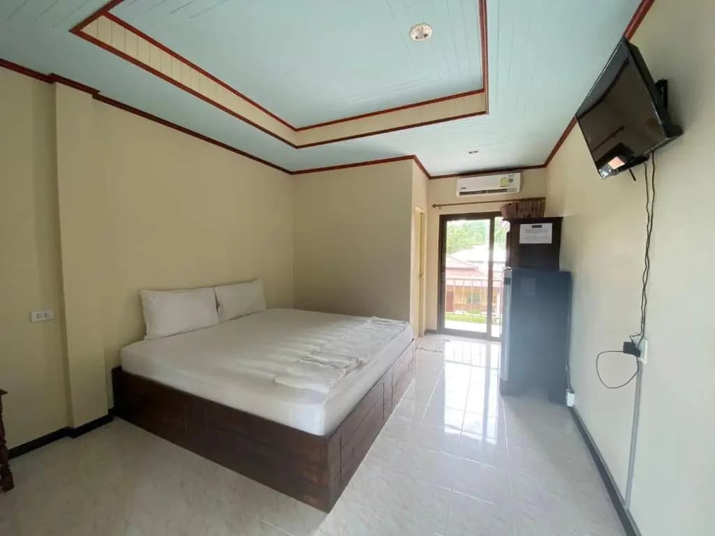 Rainbow Bungalows - main photo