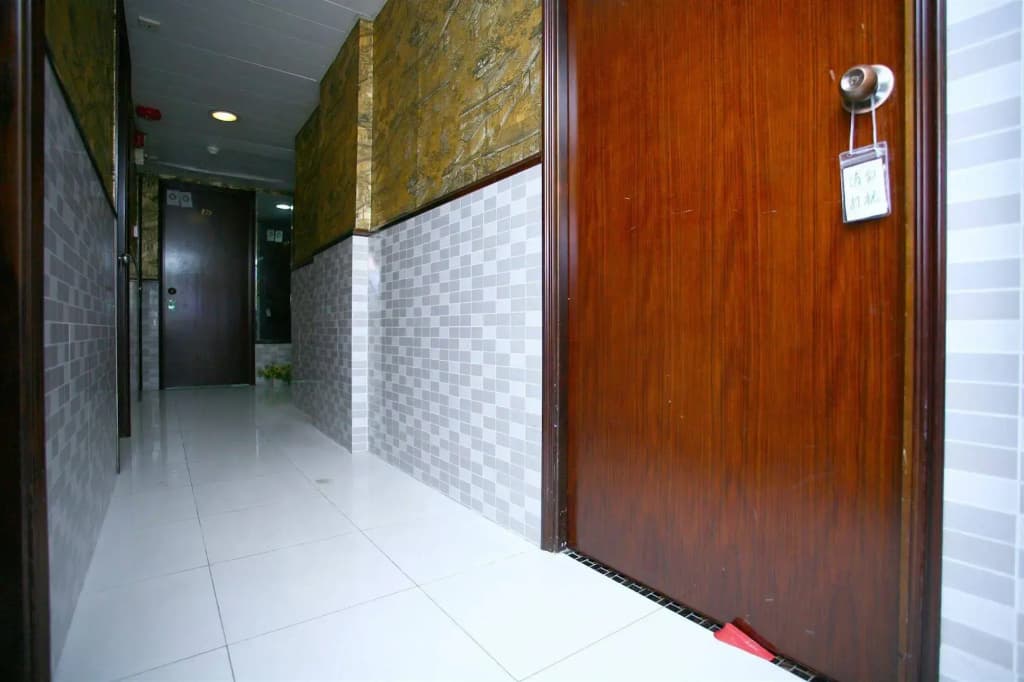 H.K Commercial Inn - photo 6