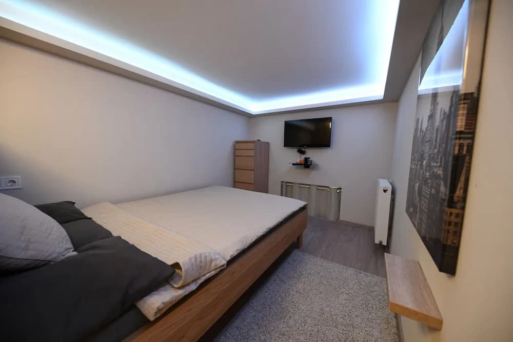 Cosy 2 bedroom flat in the heart of Budapest - photo 1