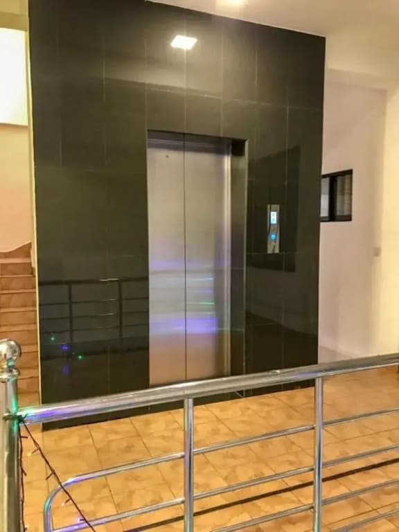 Hotel Krishco - photo 10