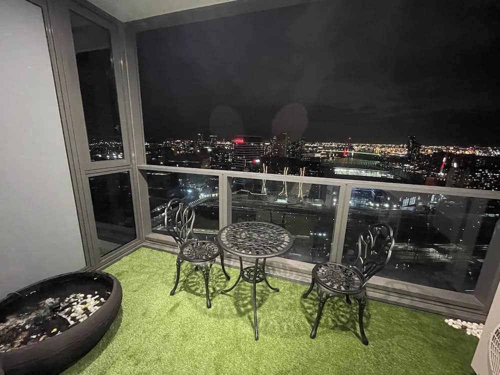 Luxury 2B2B Marvelous View Central Location - photo 7