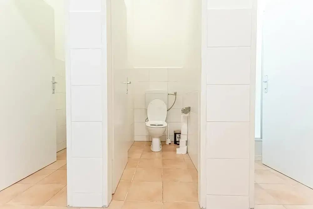 6BR Apt with Garden near Danube - photo 9