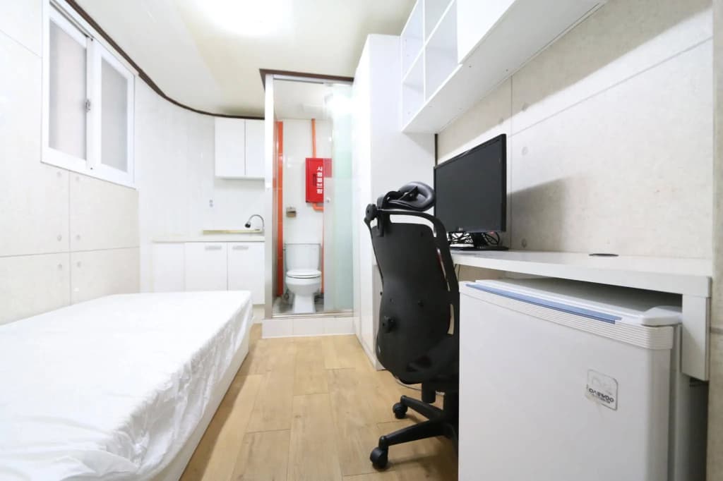 World Oneroom Hostel - main photo