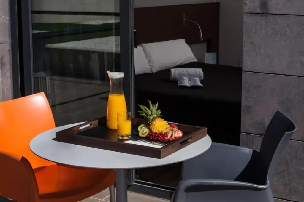 Hotel Tach Madrid Airport - photo 6