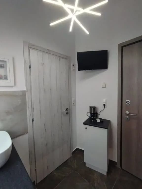 Athina Central Apartment - photo 8