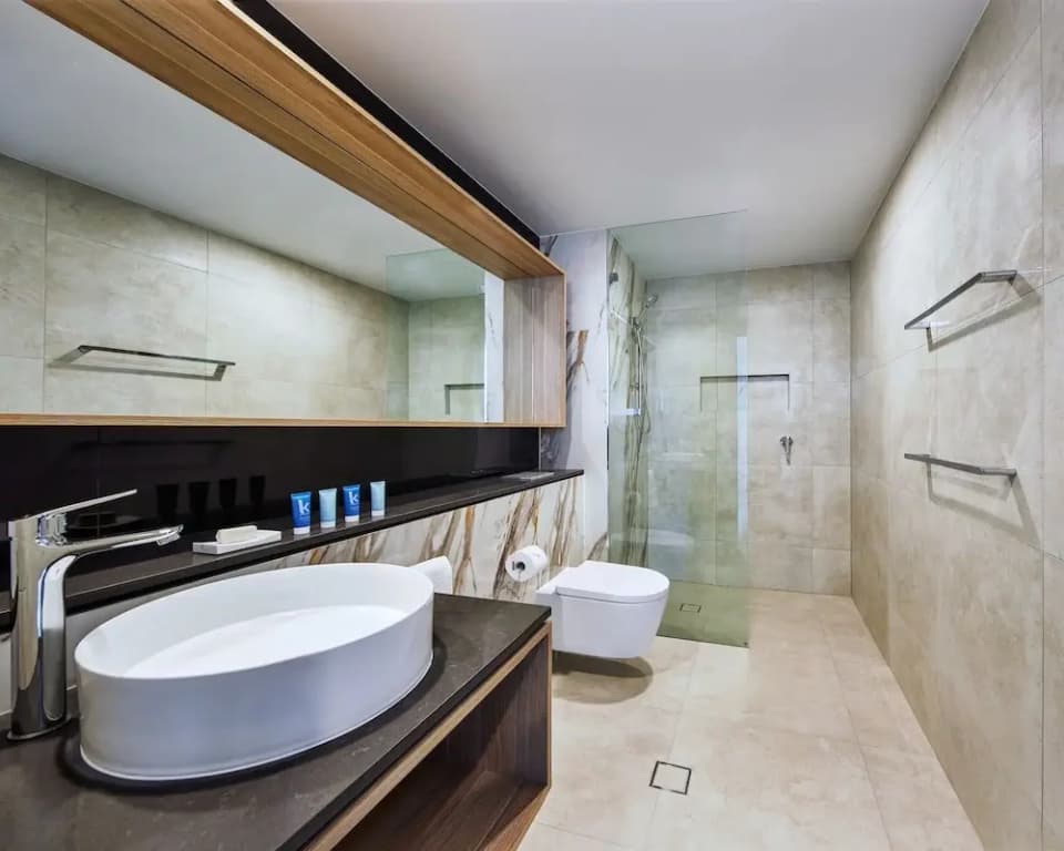 Meriton Suites Liverpool - photo 9