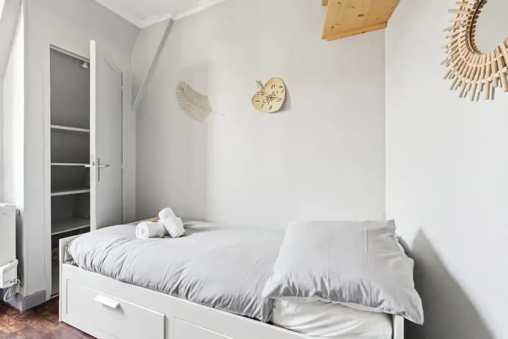 Charming Studio- Balcony in Montmartre- Mobility - photo 3