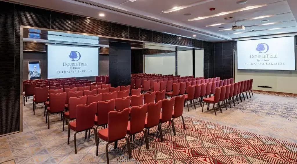 DoubleTree by Hilton Putrajaya Lakeside - photo 21