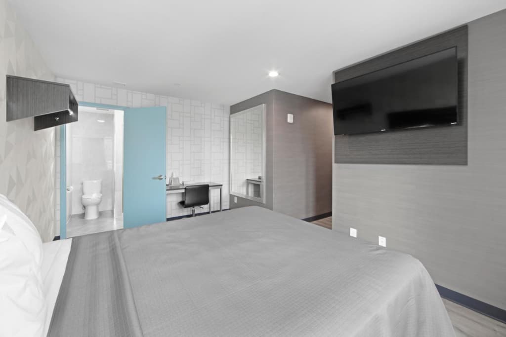 Hotel 365 Bronx - photo 9