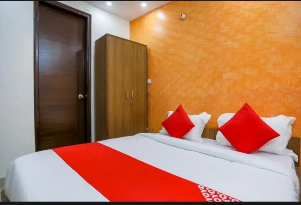 Airport Hotel Icon - photo 7