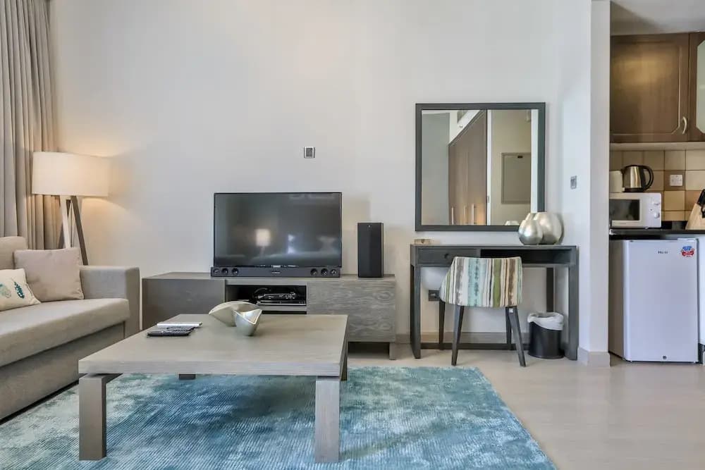 Driven Holiday Homes - Indigo Tower - photo 4