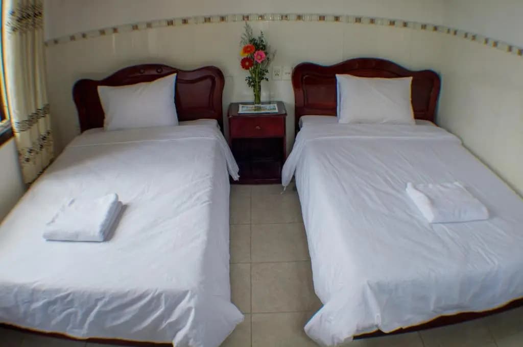 DK's Backpacker Hotel - photo 4