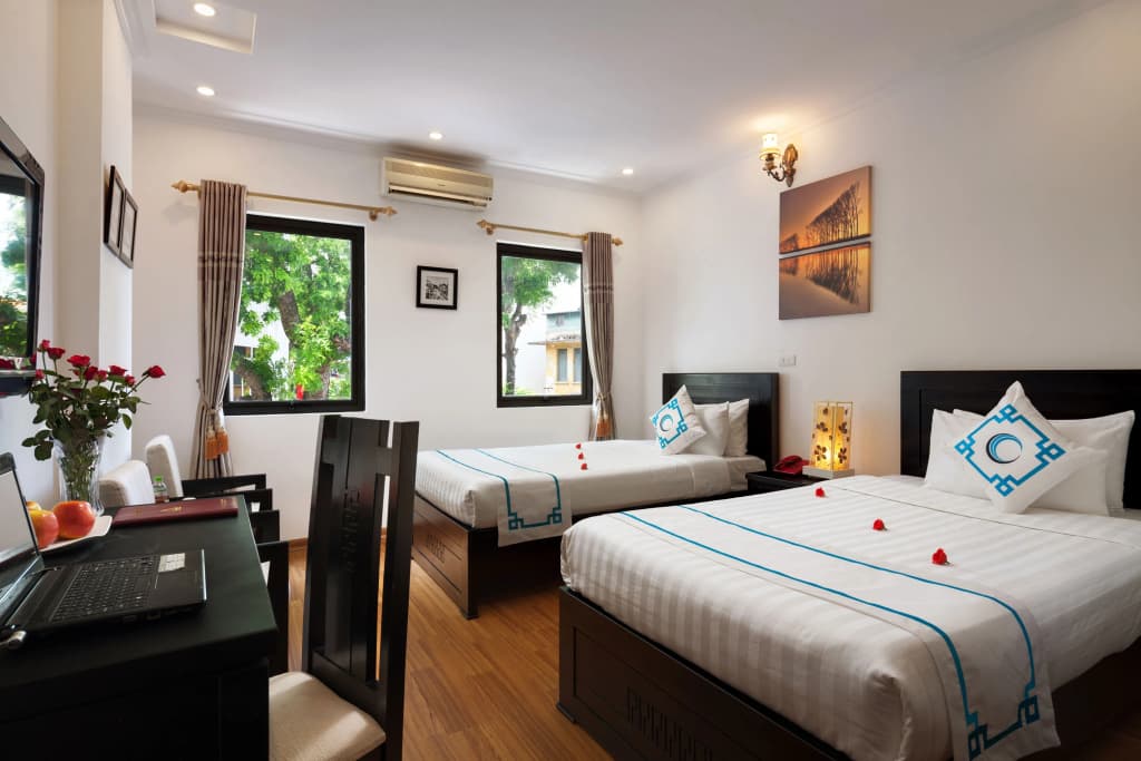 Hanoi Lake View Hotel & Travel - photo 3