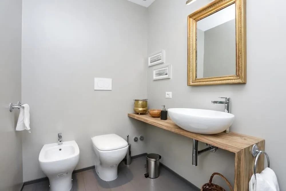 Spanish Steps Deluxe Apartment - photo 8