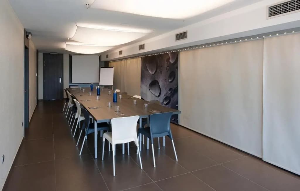 Hotel Constanza - photo 16