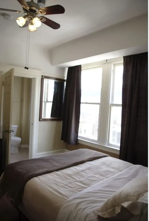 Yale Hotel - photo 22