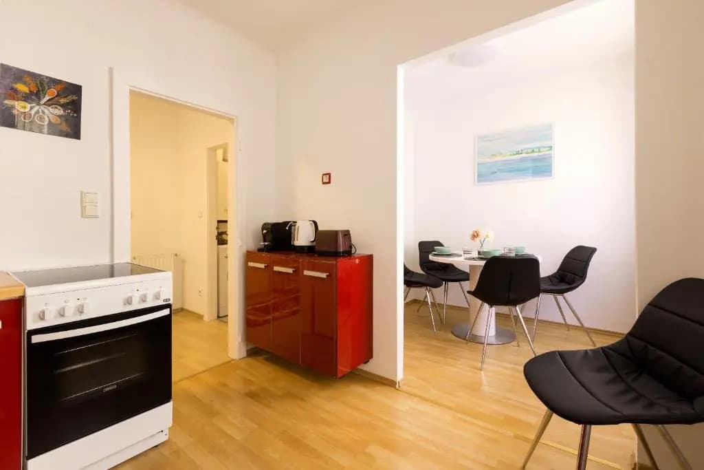 Apartment Rudolfsplatz Check in 15h to 22h Only - photo 15