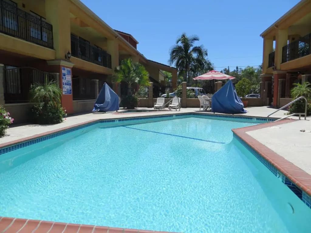 Azusa INN Motel - photo 7