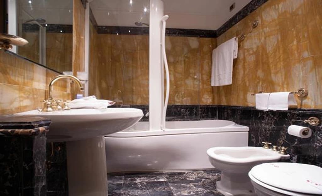 Turner Hotel - photo 5