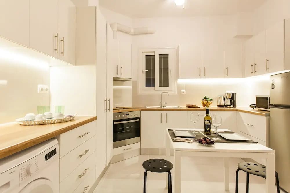 Classy Central Apartment near Acropolis - photo 16
