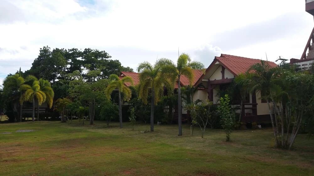 Lanta School Beach Resort - photo 24