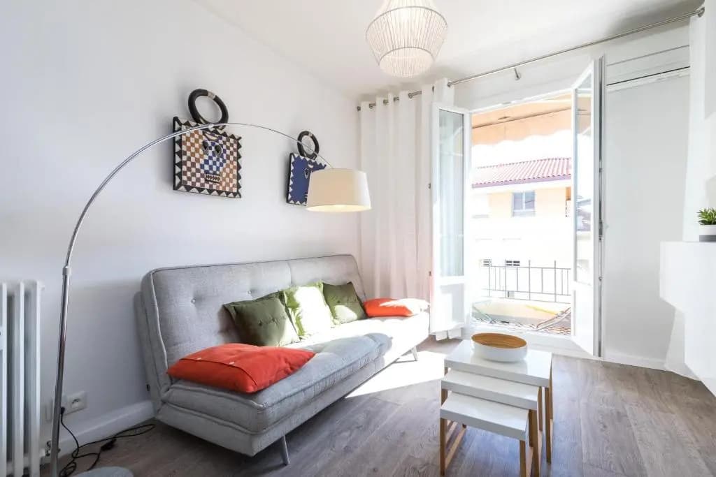 Cosy 1 Bdr Near Garibaldi Square - Top Floor & AC - photo 6