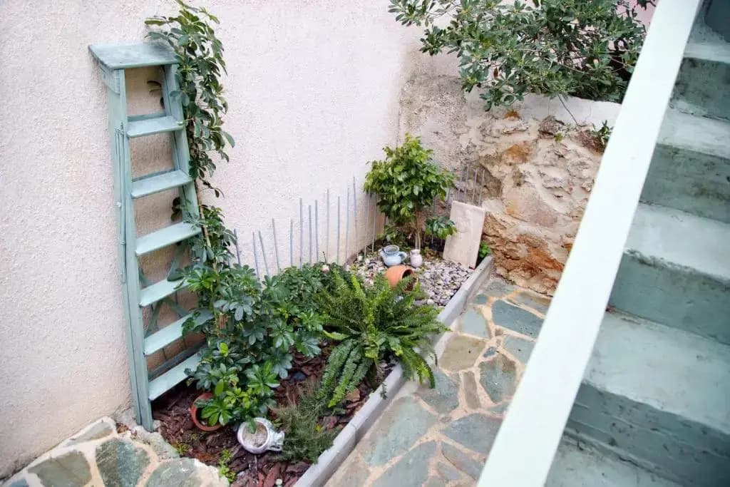 Athens Bounty Garden House 2BR 2BA Free Parking - photo 13