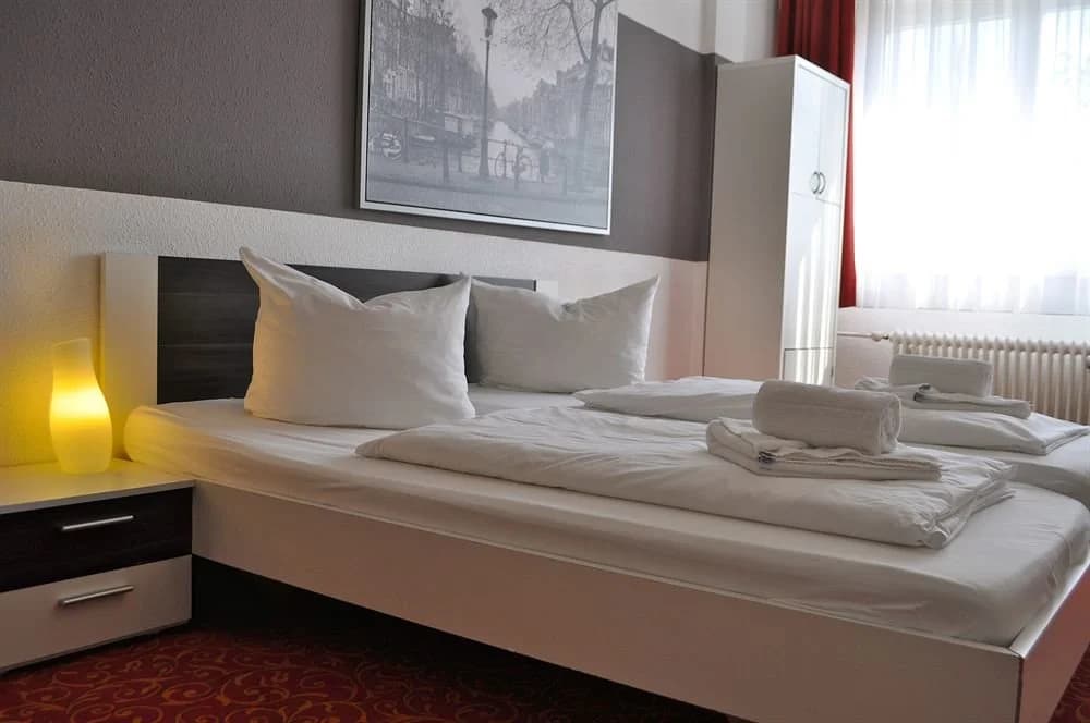 Academy Hotel Berlin - photo 3