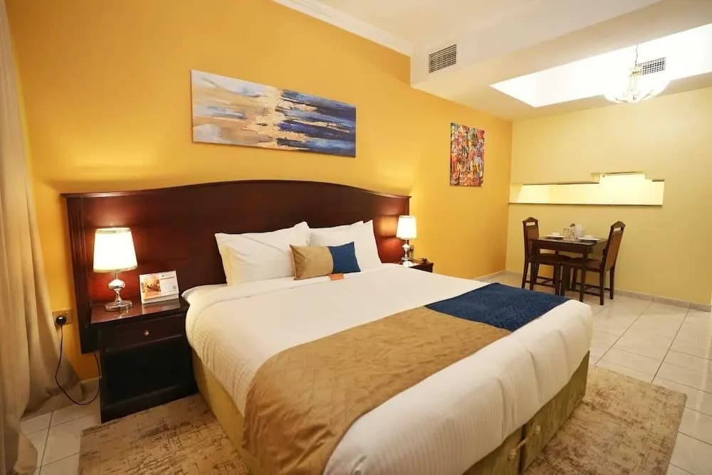 Manchester Plaza Hotel - photo 5